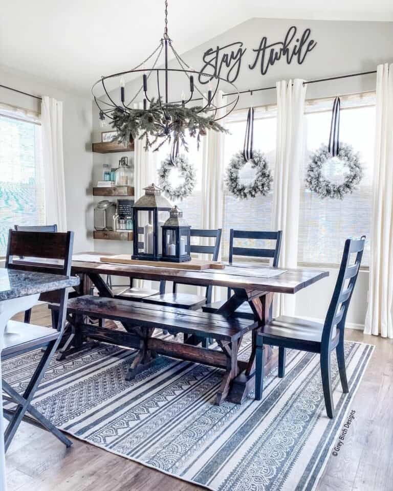 Bright Dining Room with Modern Farmhouse Décor