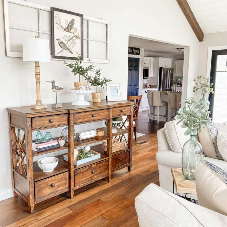 Brown Living Room Ideas With Bird Décor