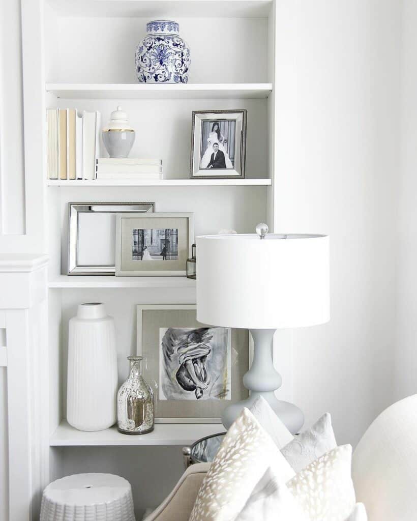 Built-In Shelving With Minimalist Décor