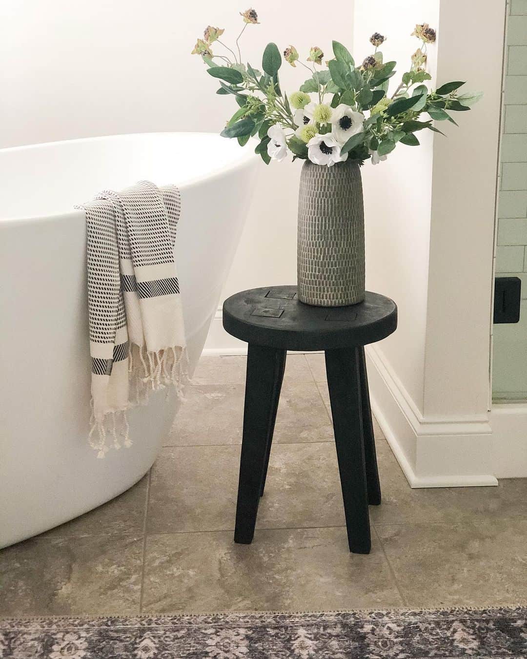 34 Bathroom Stool Ideas to Create a Spalike Space