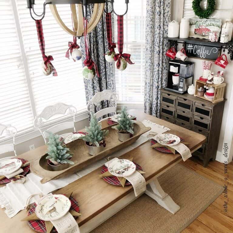 Christmas Chandelier Decorations with Plaid Ribbons