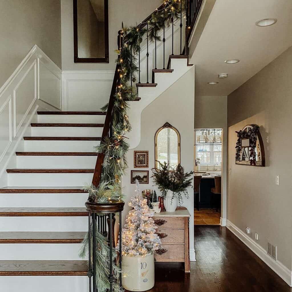 Classic Entryway Features Illuminated Garland