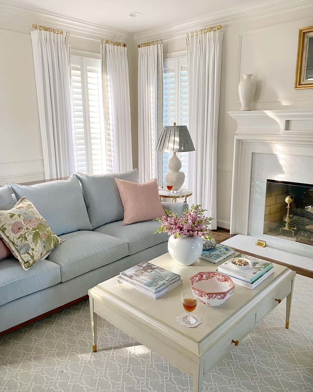 35 Elevated Examples of Coffee Table Book Décor