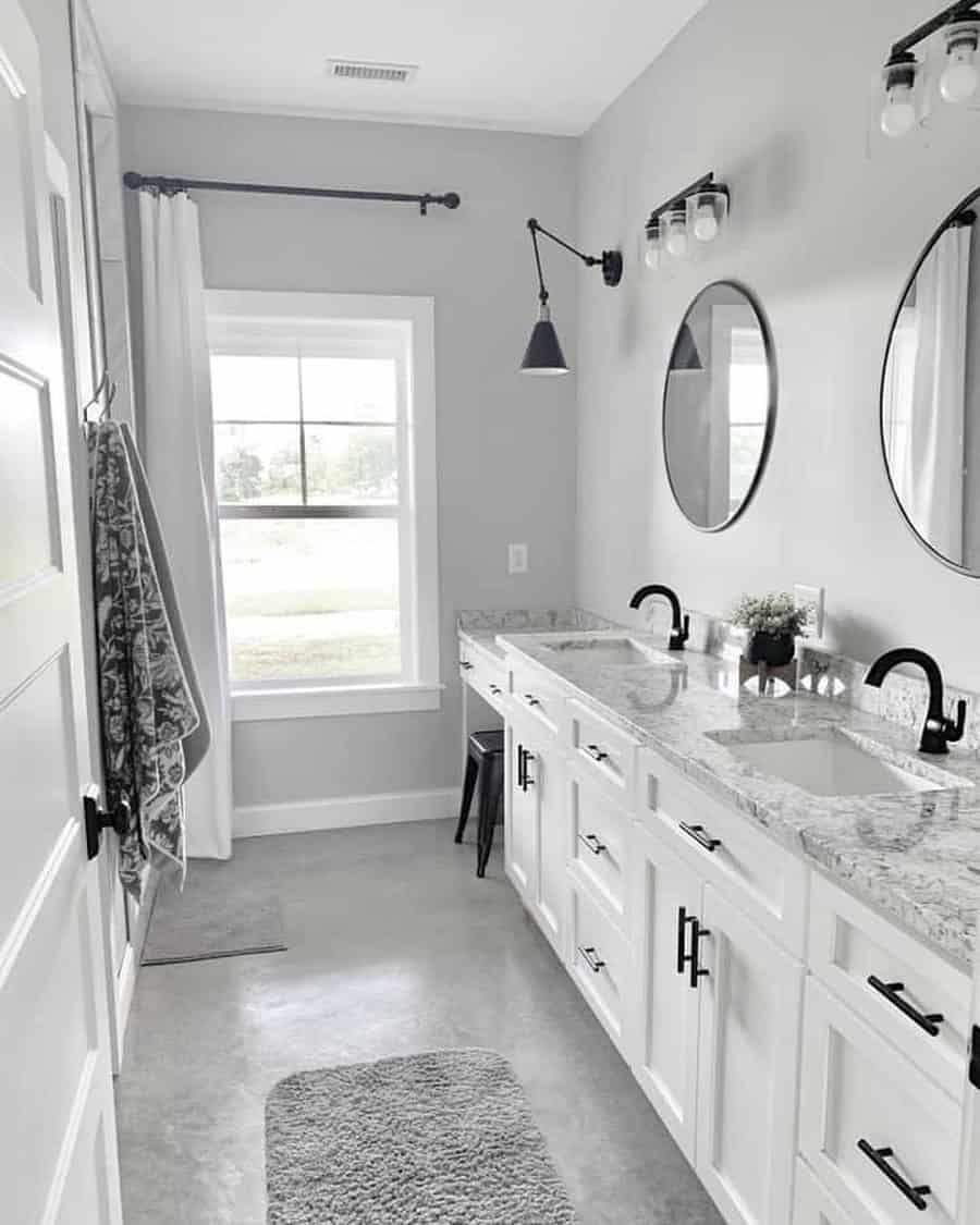 30 Grey and White Bathroom Ideas That Work for Any Style