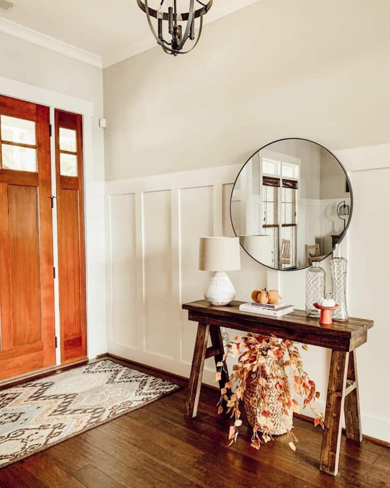 Cozy Fall-inspired Entryway