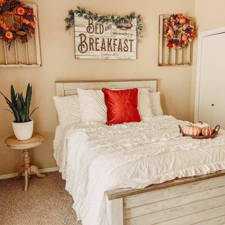 Cozy Fall-inspired Guest Bedroom Décor Ideas