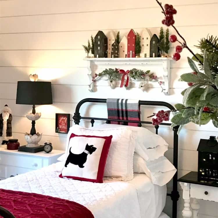 Cozy Holiday Bedroom Ideas for Females