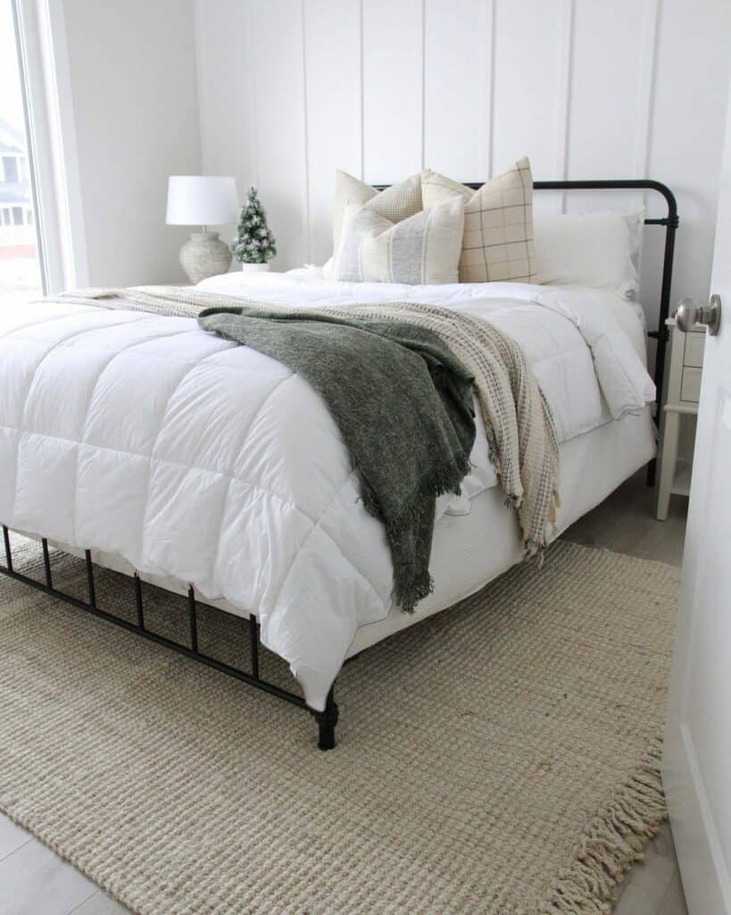 Cozy Small Guest Bedroom Ideas