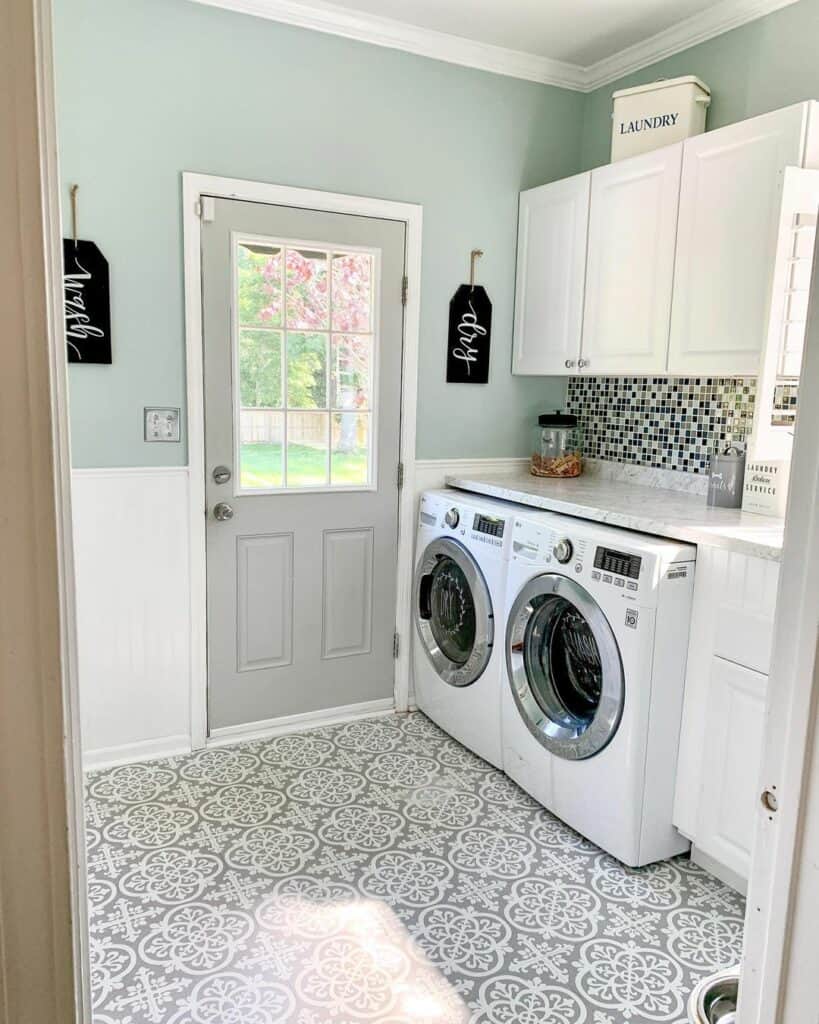 Cozy and Functional Laundry Room with Tiled Floor