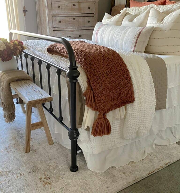 Cozy and Rustic Bedroom With Knit Blankets