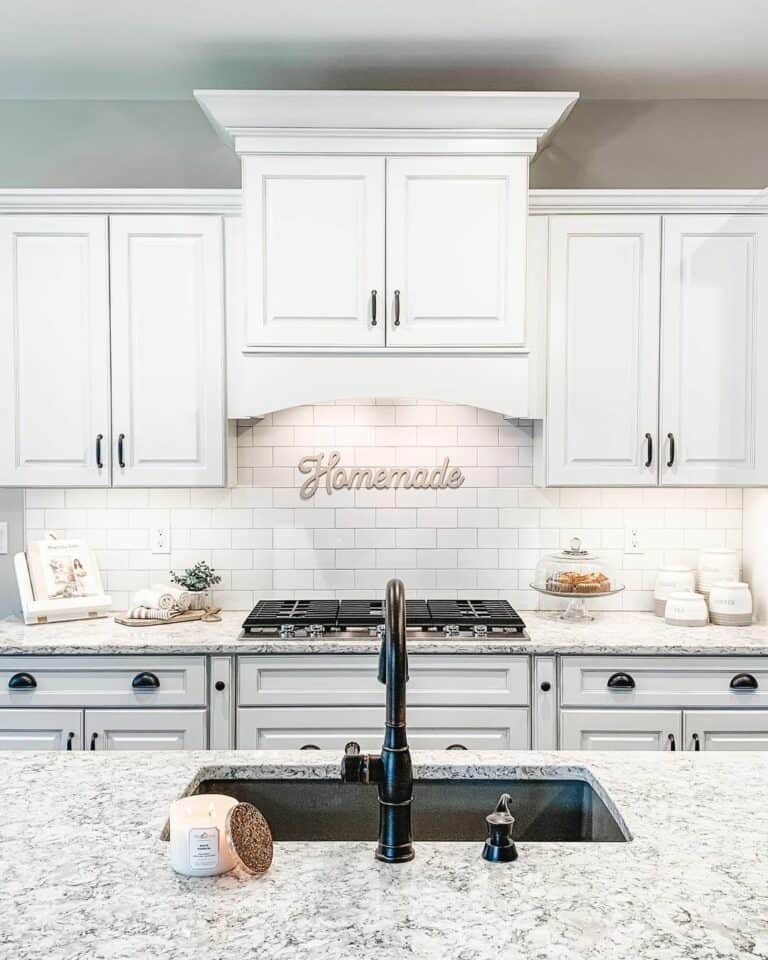 Top 11 Backsplash Ideas for White Cabinets and Granite Countertops