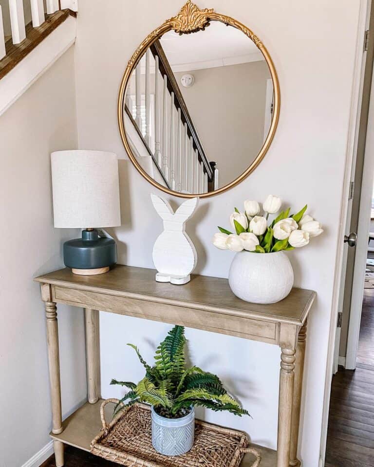 Cute Spring Farmhouse Entryway Design Ideas