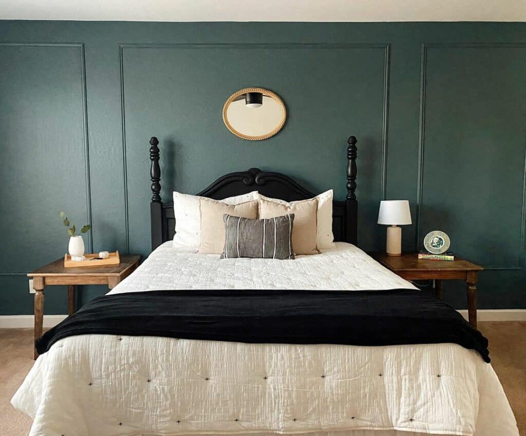 Dark Green Wall in Guestroom