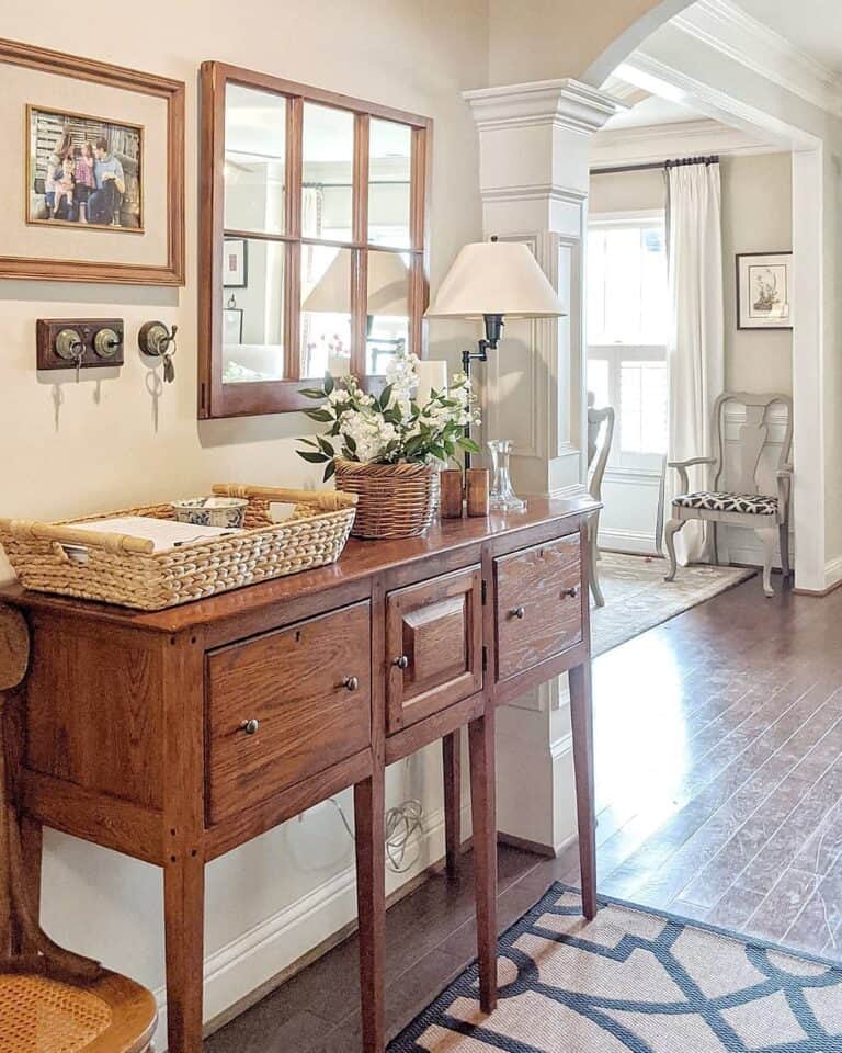 Décor for a Warm Wooden Entryway Table