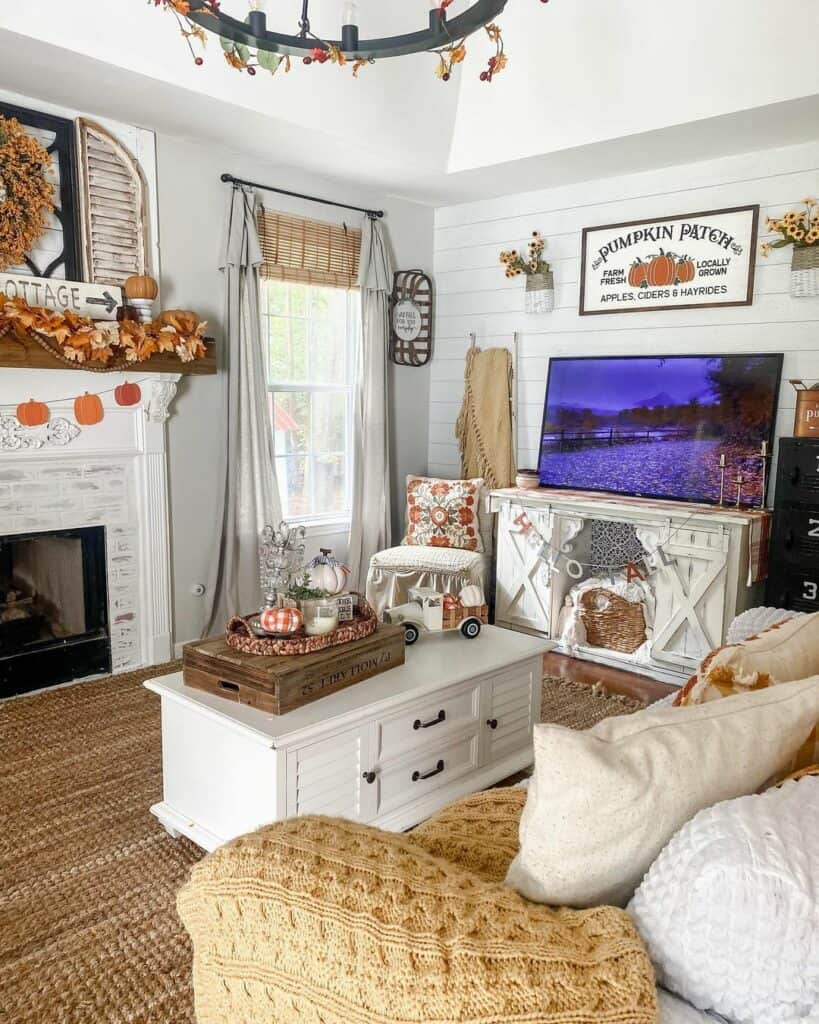 Fall Farmhouse Living Room