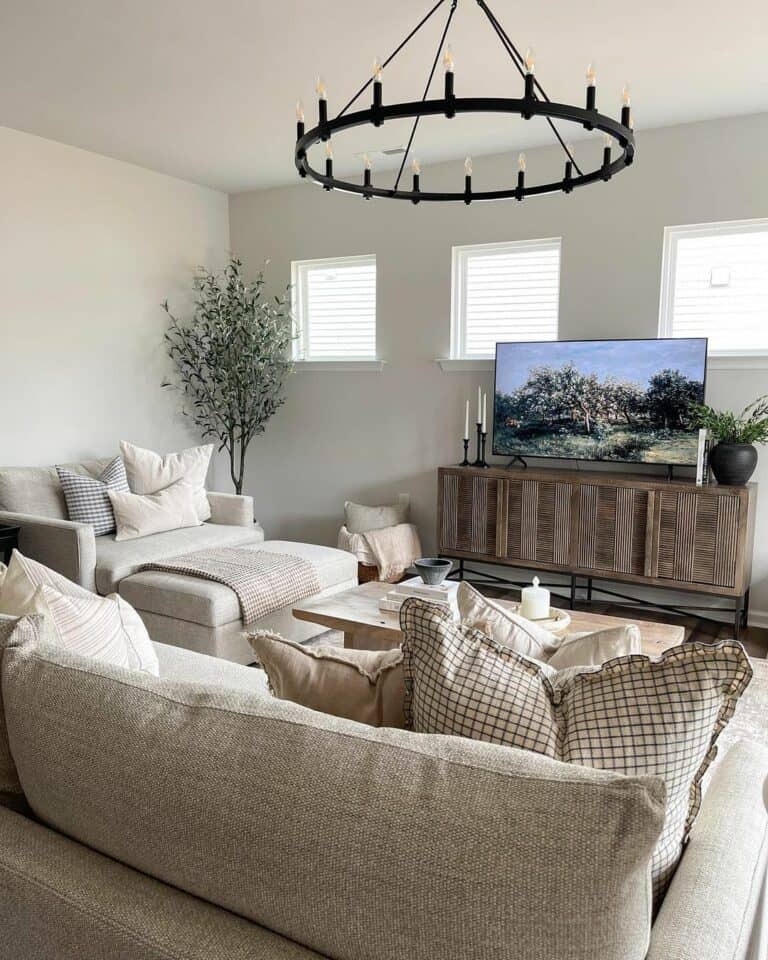 Family Room Idea With TV Feature Wall