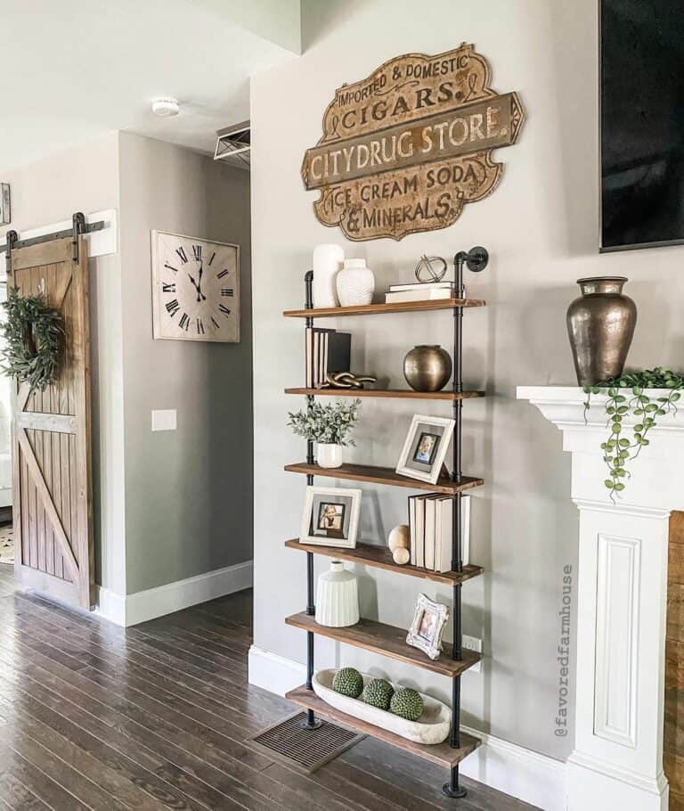 Farmhouse Bookshelf Décor Ideas