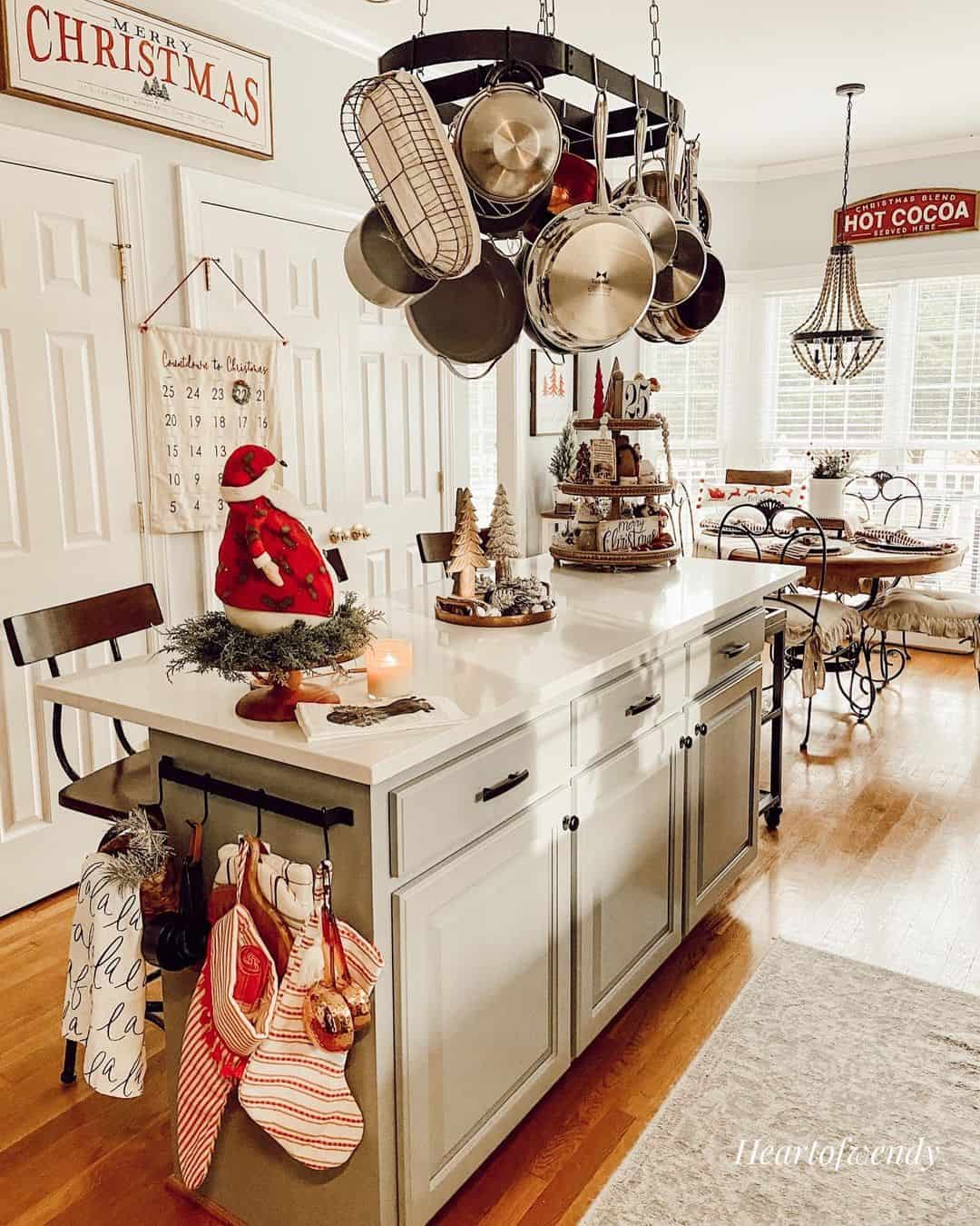 25 Farmhouse Grey Kitchen to Upgrade Your Kitchen