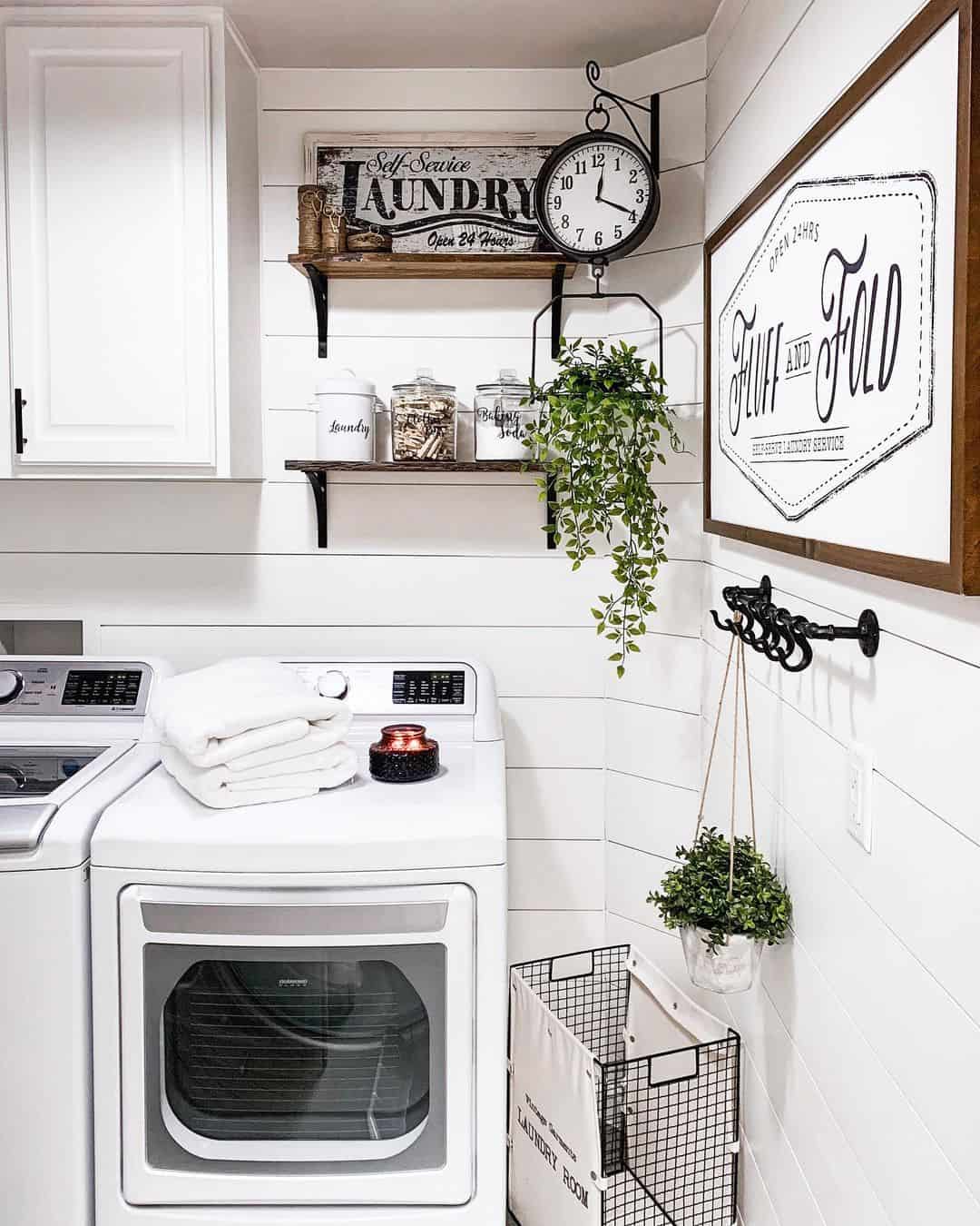 Farmhouse Laundry Room Charm - Soul & Lane