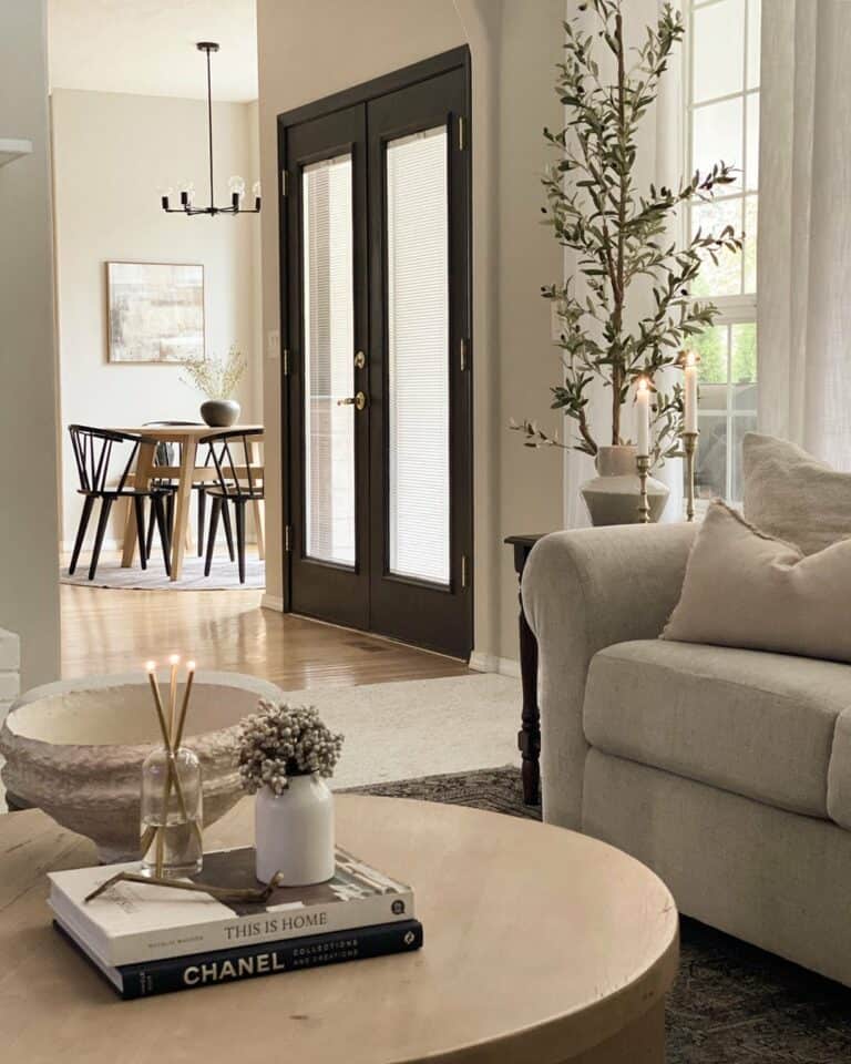 Farmhouse Living Room With Round Coffee Table