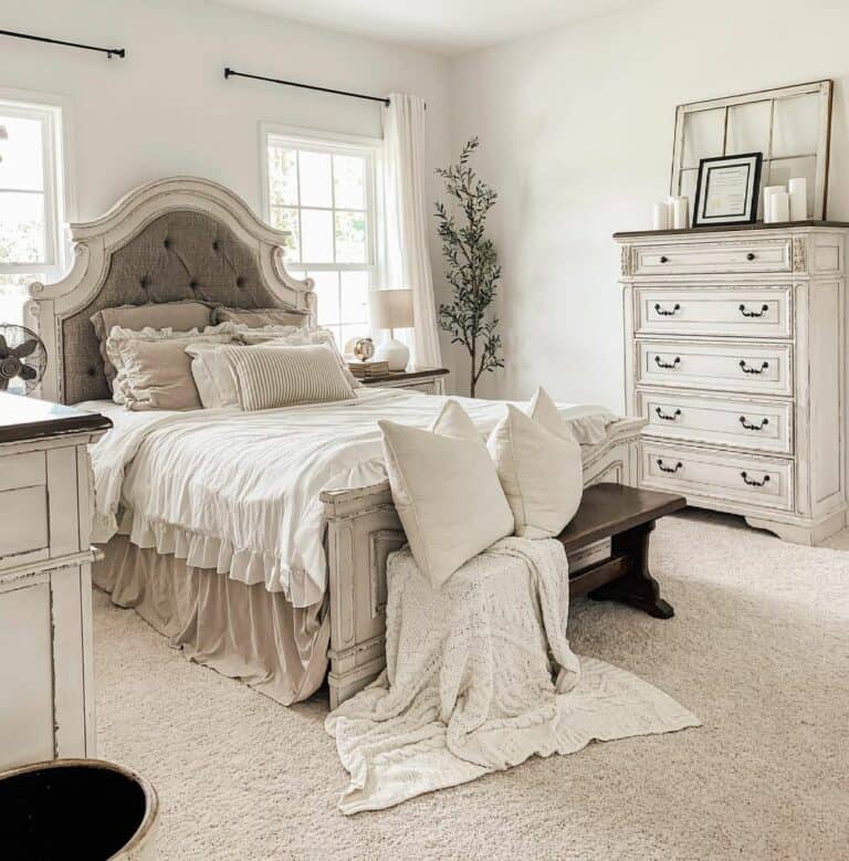 Farmhouse Window Curtains Ideas for a Bedroom