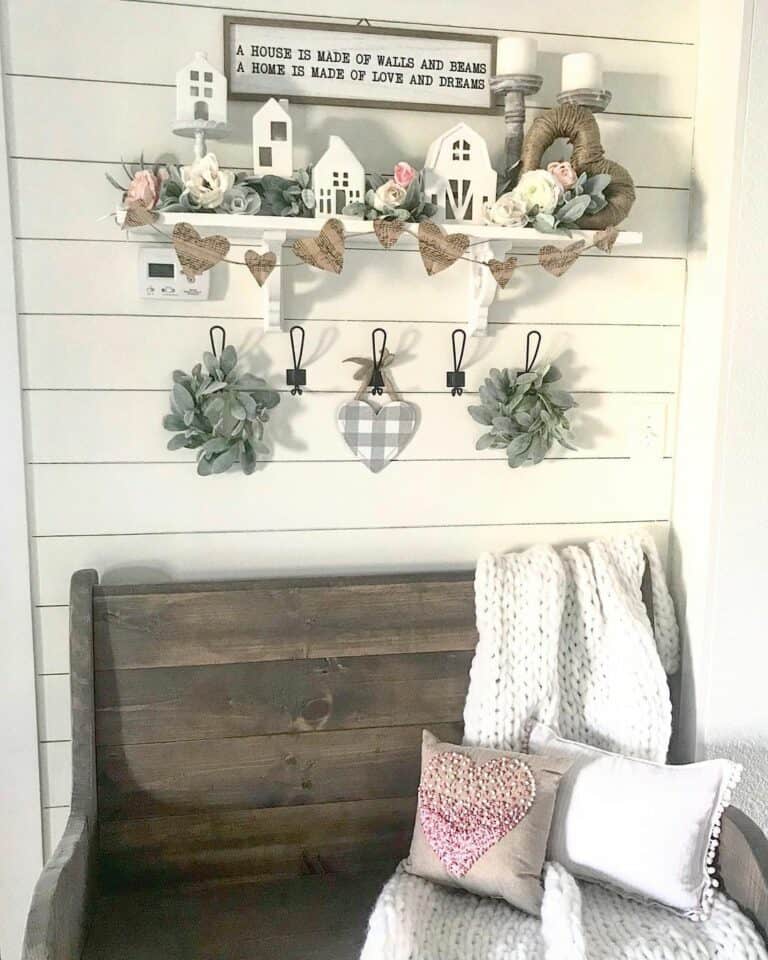 Farmhouse-inspired Entryway Wall With Lovely Décor