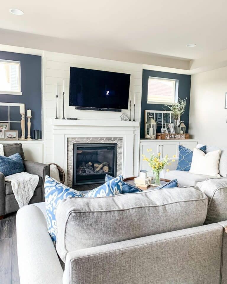 Farmhouse-inspired Family Room With Fireplace