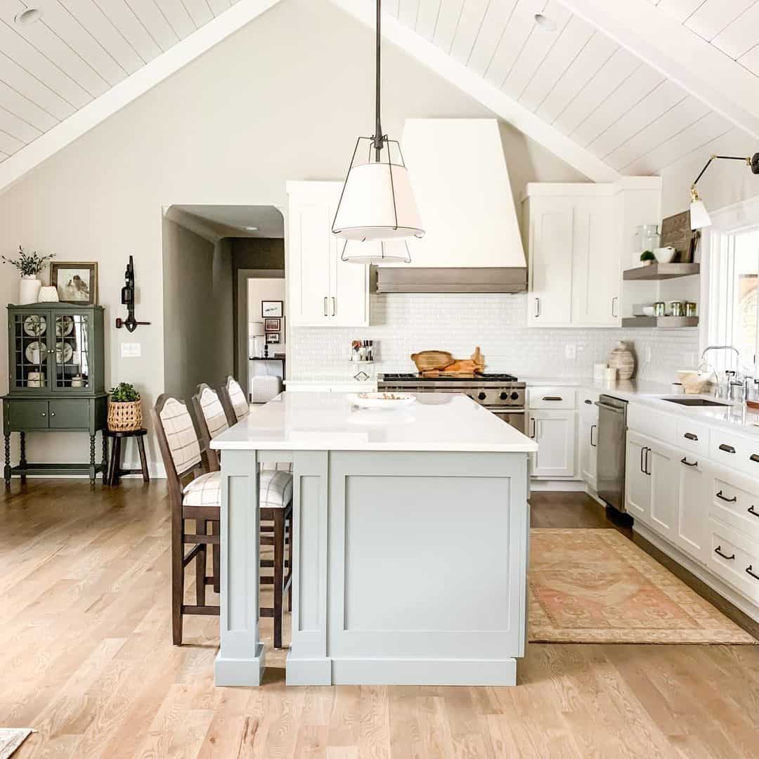 Farmhouse-styled Kitchen With Island Table - Soul & Lane
