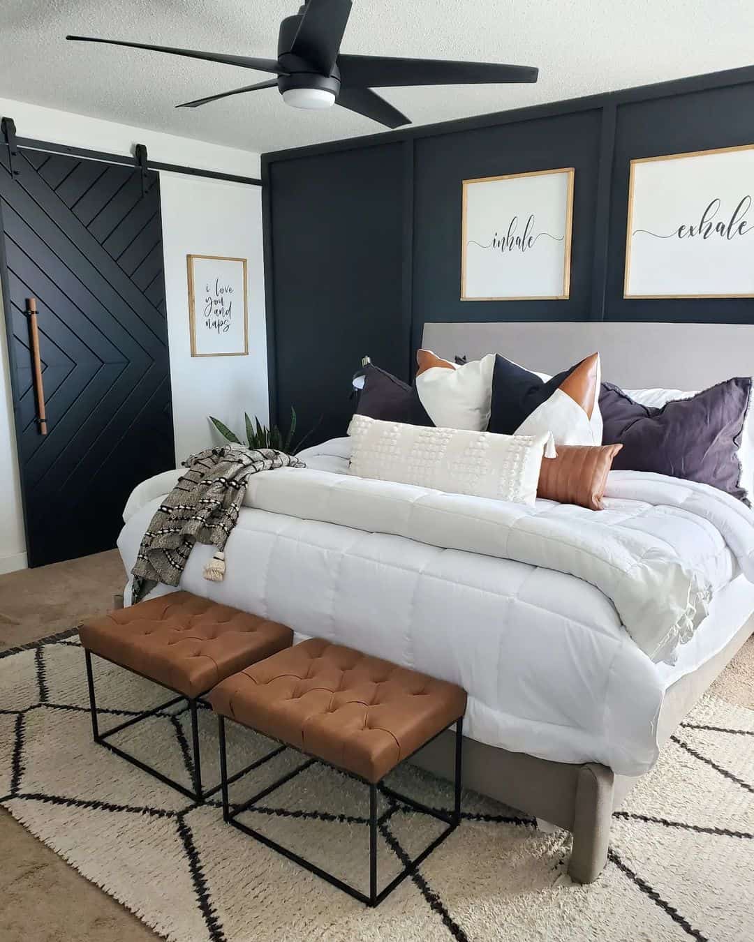 Elegant Feminine Black and White Bedroom Ideas for a Timeless Look