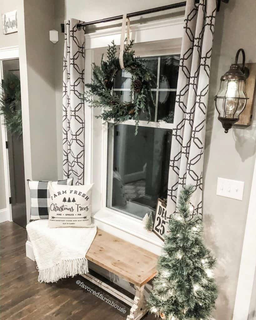 Festive Décor in Neutral Entryway