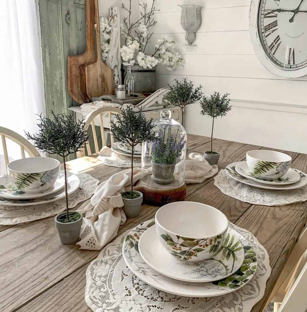 Festive Farmhouse Everyday Dining Table Ideas