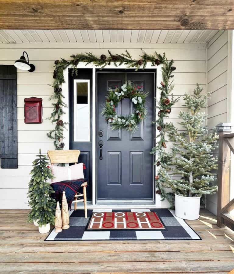 Front Porch Christmas Décor and Lighting Ideas