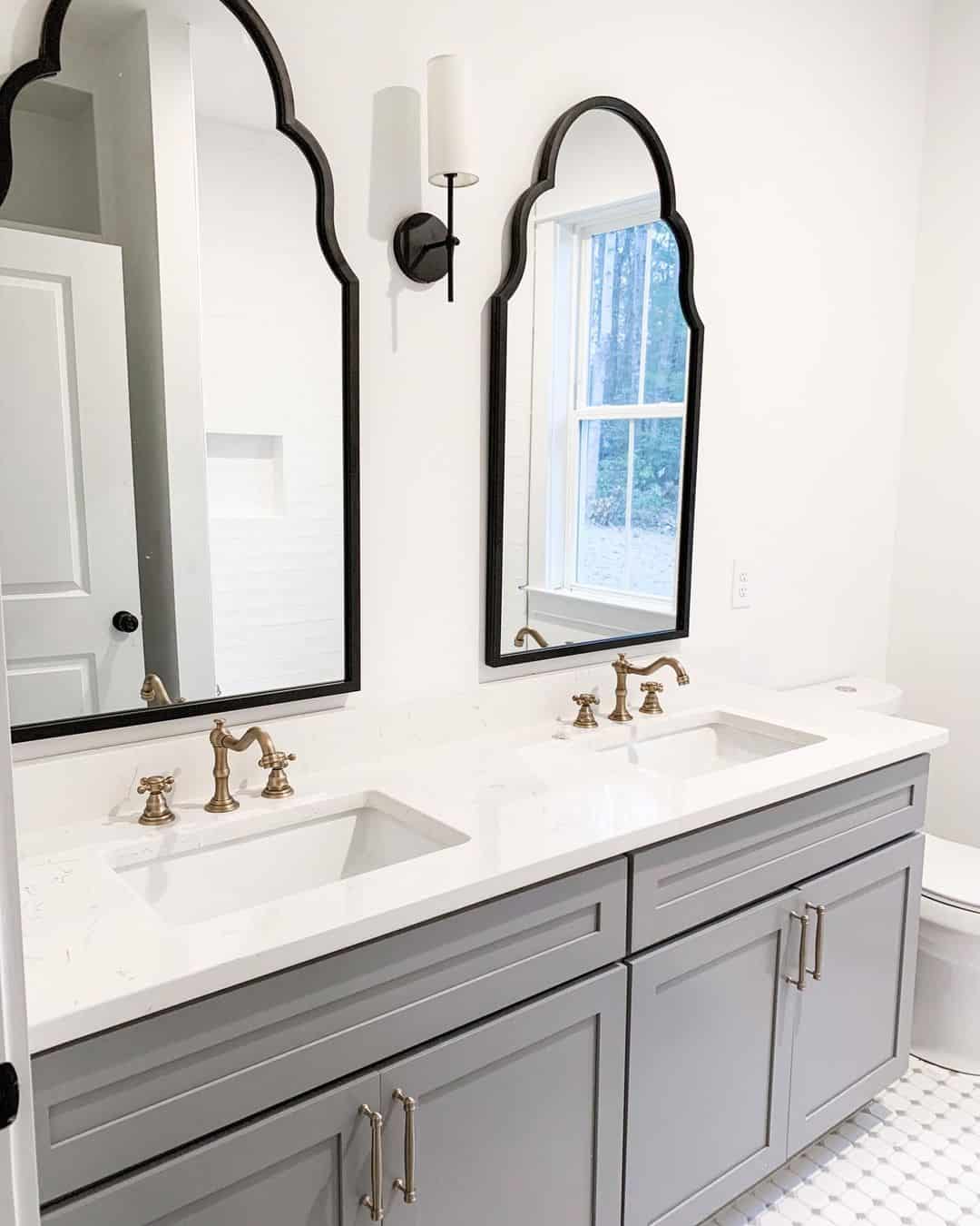25 Double Vanity Bathroom Ideas for Style and Storage