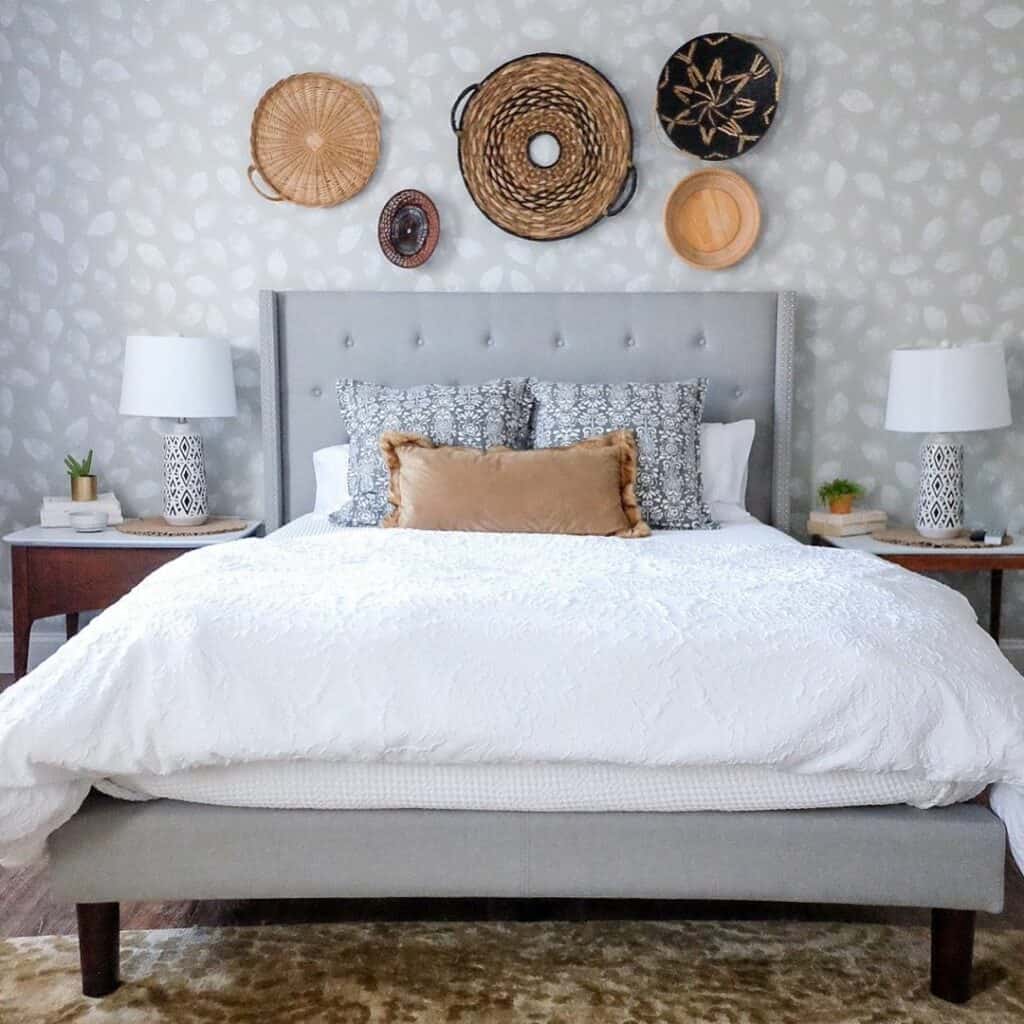 Gray and White Bedroom Wallpaper
