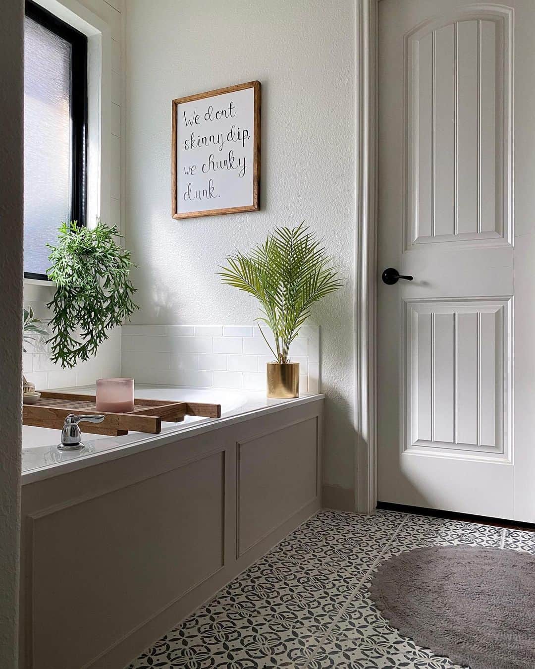 30 Grey and White Bathroom Ideas That Work for Any Style