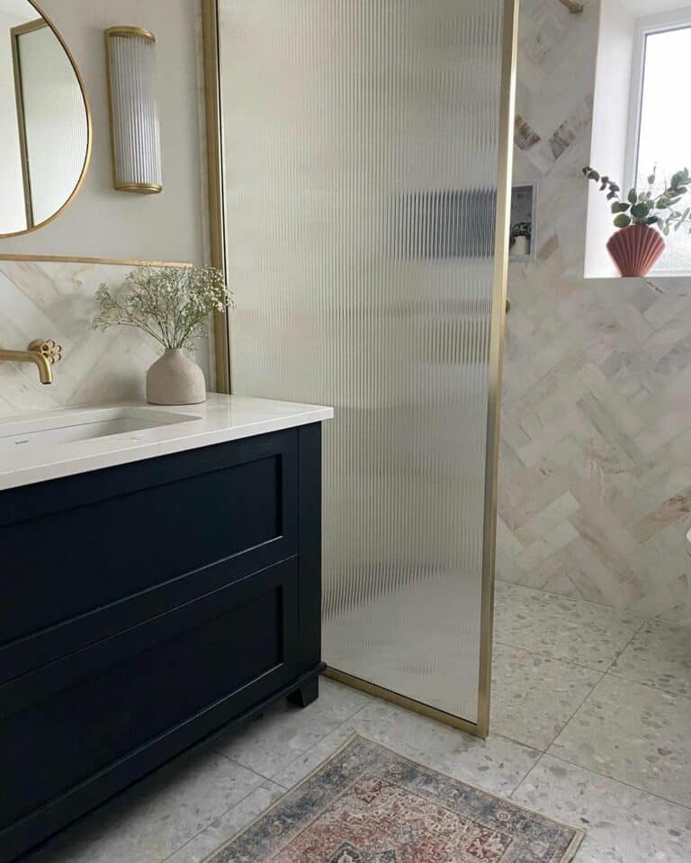 Herringbone Doorless Walk-In Shower