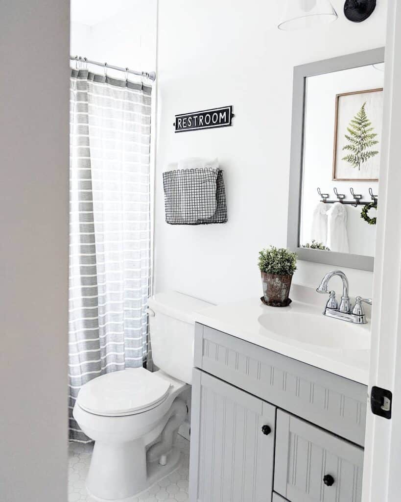 Ideas for a Gray and White Guest Bathroom