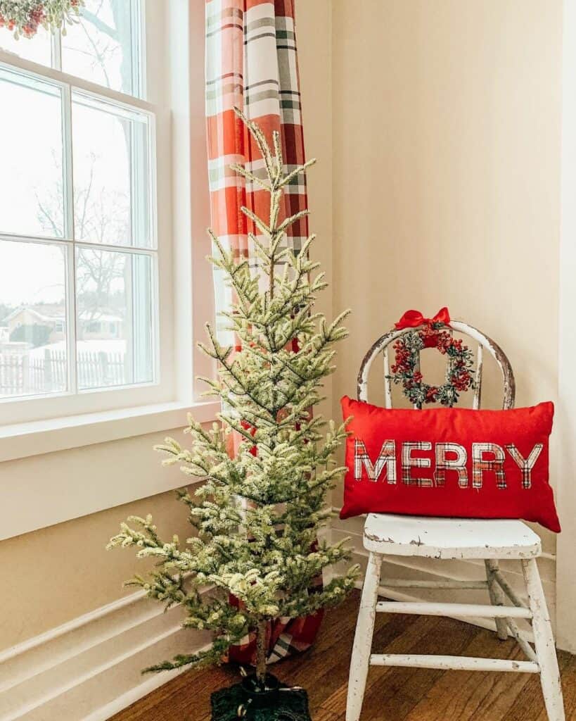 Incorporating Plaid Curtains Into Your Holiday Home