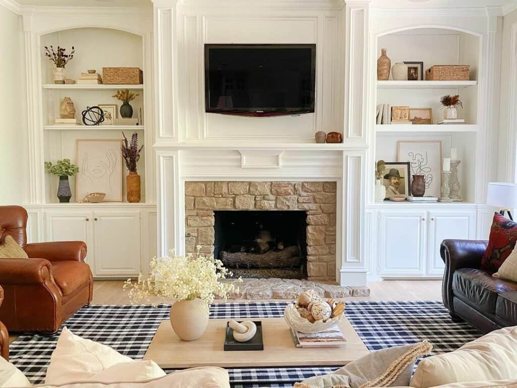 Inspiration for Displaying TV Over Fireplace in Country Living Room