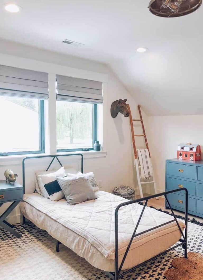 Ladder Blanket Storage in Child's Bedroom