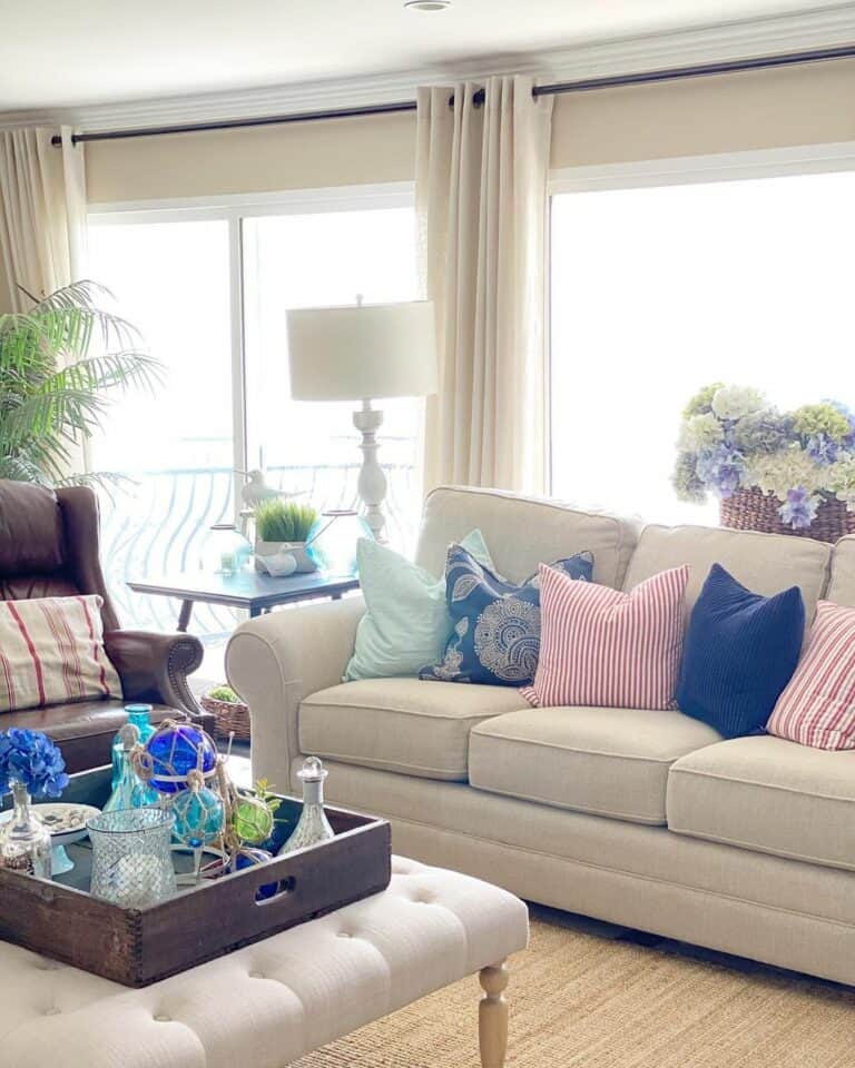 Light Blue Glass Décor in a Dark Wood Tray