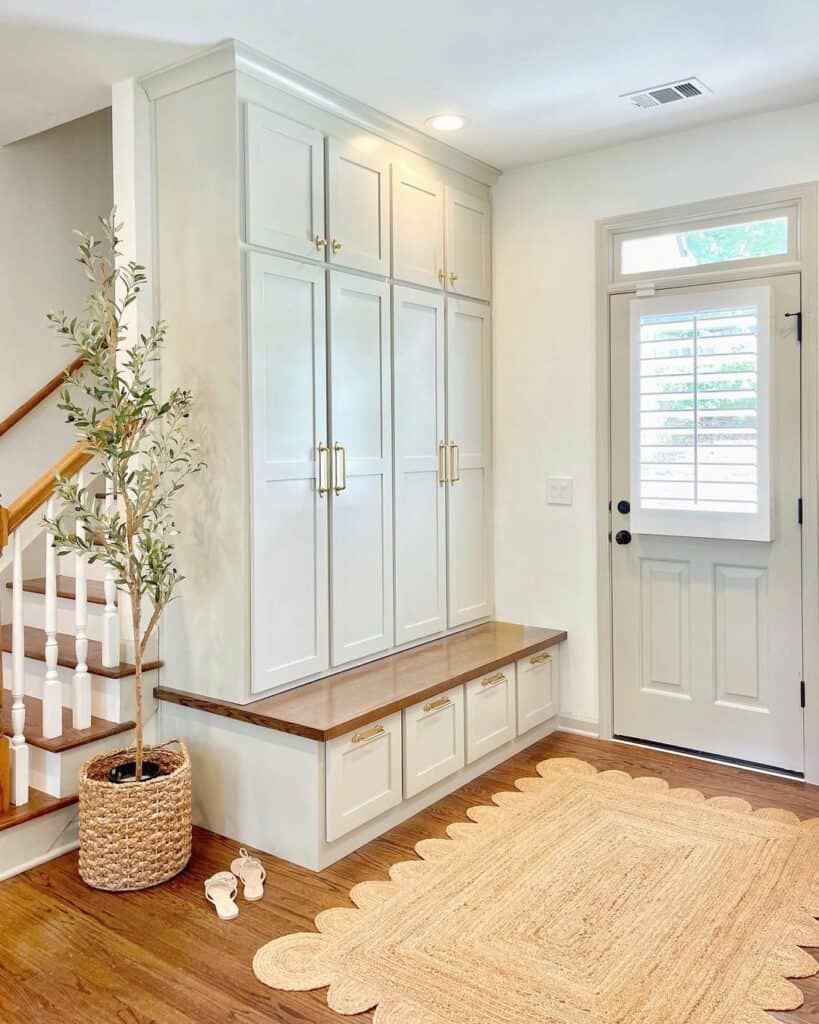 Light Gray Built-in Mudroom Lockers with Bench