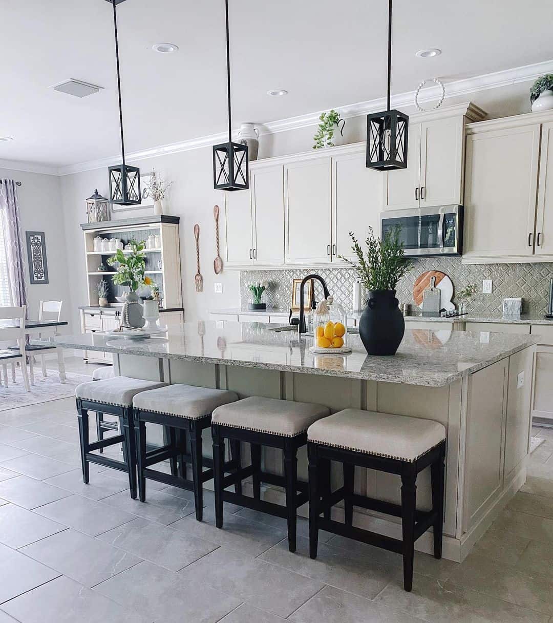 25 Farmhouse Grey Kitchen to Upgrade Your Kitchen