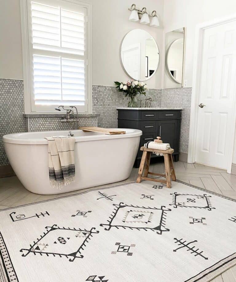 Light Wood Stool for Freestanding Oval Bathtub