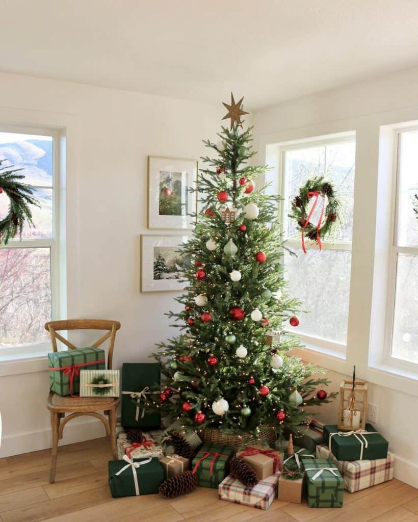 Living Room Christmas Tree with Vintage Decorations