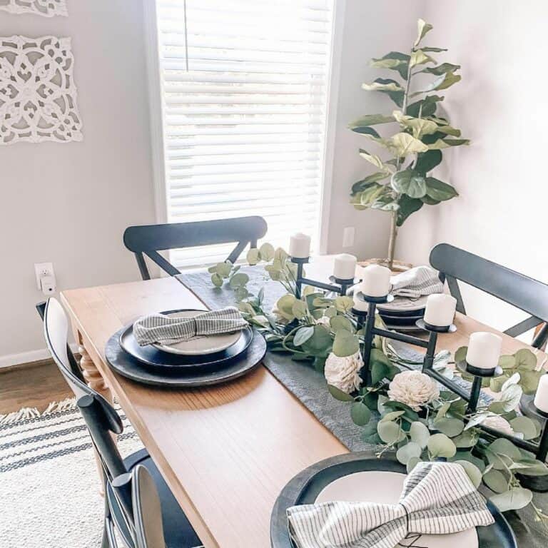 Lush Everyday Dining Table Décor Ideas for Traditional Appeal
