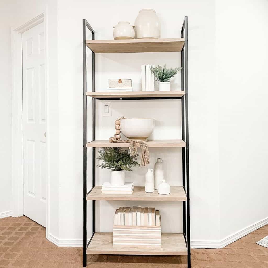 Minimalist Bookshelf With Neutral Décor