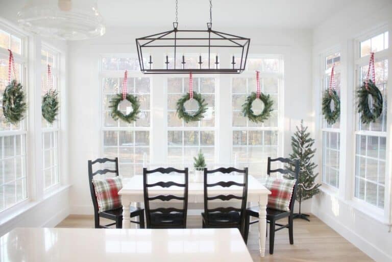 Minimalist Dining Room With Seven Wreaths