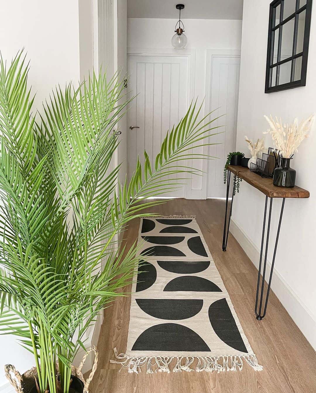 Minimalist Hallway Ideas, Simple & Stylish Inspiration