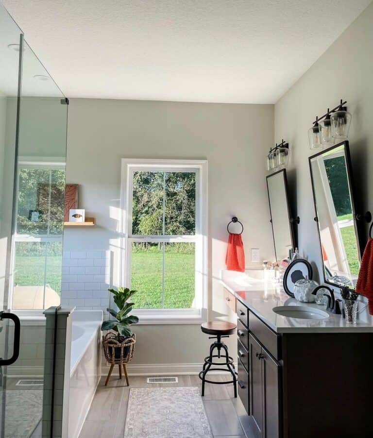 Modern Black and White Bathroom